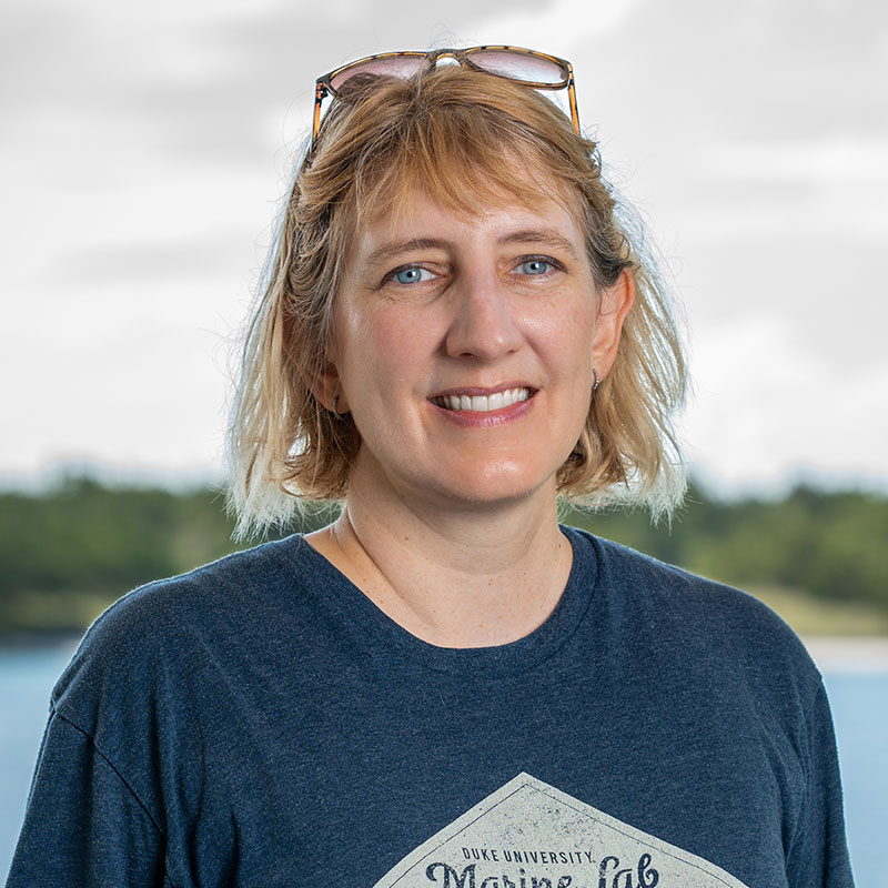 Dana Hunt headshot