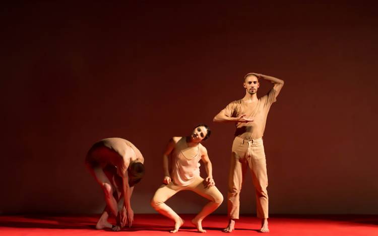 Ate9 Dance Company. Photo by Cheryl Mann.