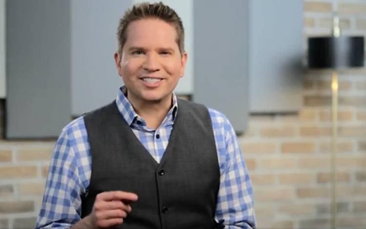 Leadership Coach Dave Crenshaw shares tips on networking in a virtual environment. Image courtesy of LinkedIn Learning.