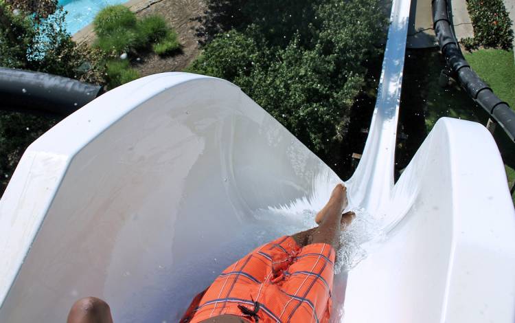 Daredevil Drop is a 76-foot water slide at Wet’n Wild Emerald Pointe. Photo courtesy of Emerald Pointe.