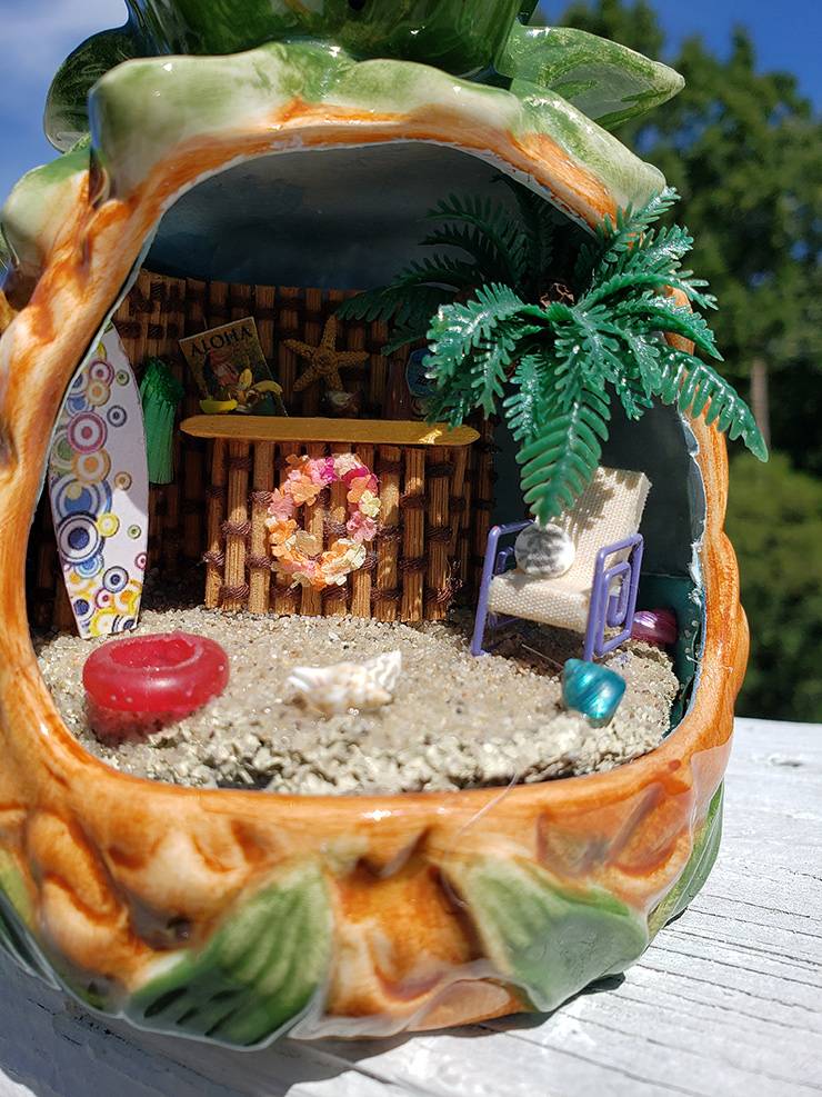 This beach scene is one of the many projects that Debra Moorehead-Washington has completed as a miniaturist. Photo courtesy of Debra Moorehead-Washington. 