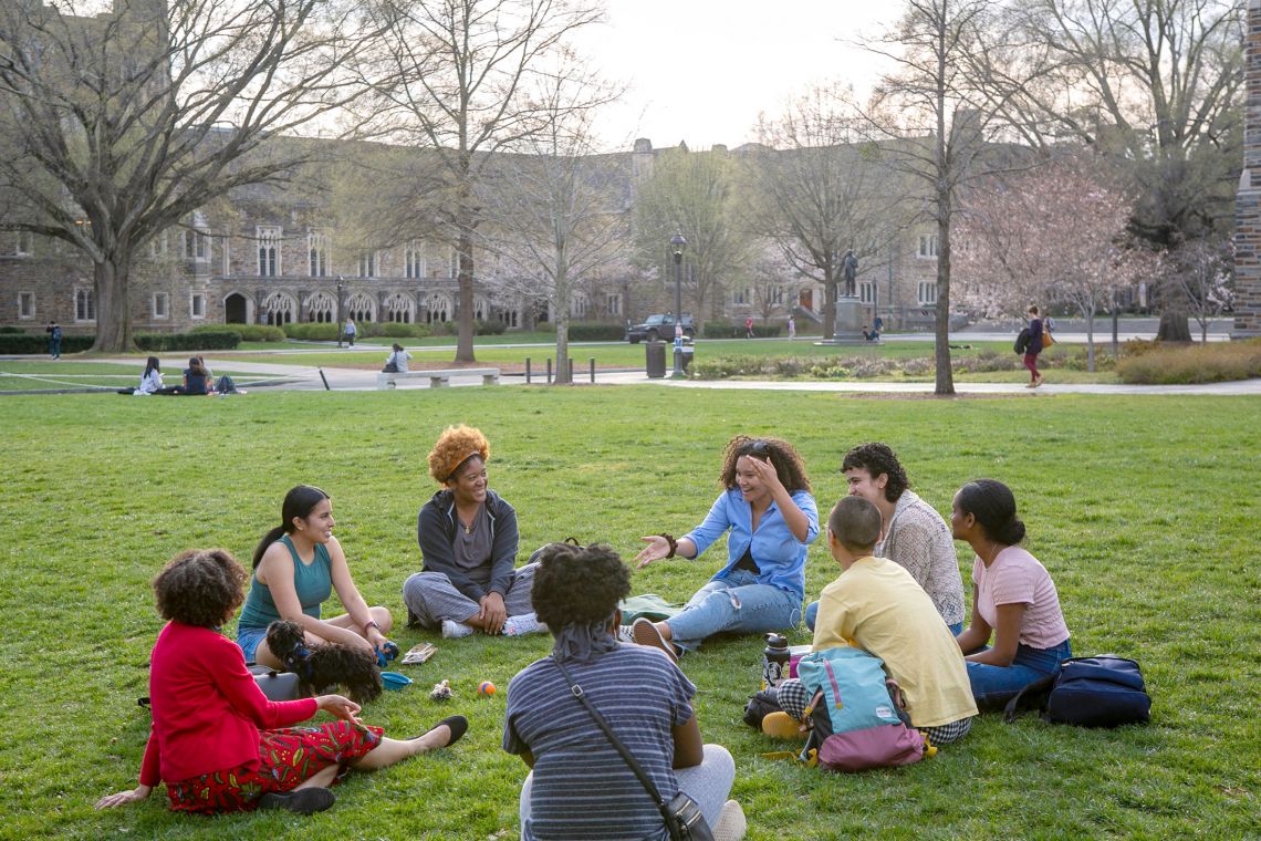 Tsitsi Jaji shares ideas with Mellon-Mays undergraduate fellows during the group’s last spring meeting. Photo by Jared Lazarus