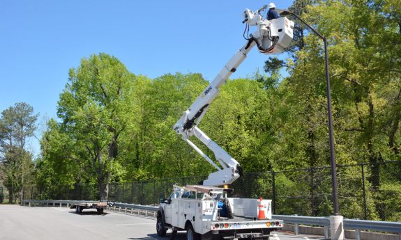 Bucket truck in action.