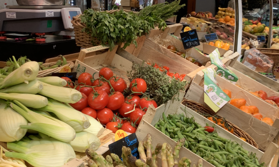A Parisian street market