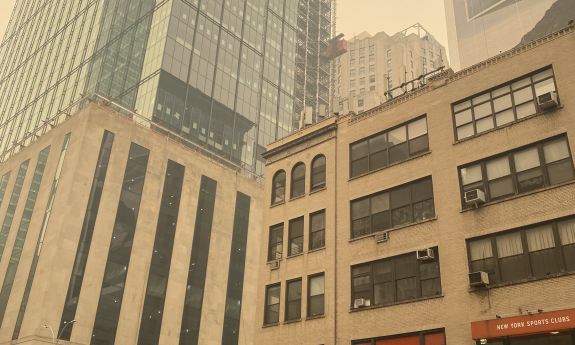 New York City in a haze caused by smoke from Canadian wildfires