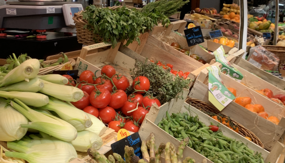 A Parisian street market