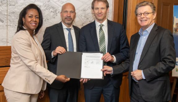  Vincent Price, president of Duke University, J.B. Buxton, president of DTCC, Stelfanie Williams, vice president for Duke Community Affairs, and Craig Albanese, chief executive officer of DUHS.