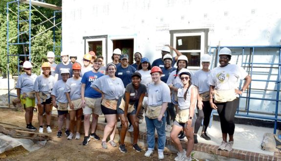 Sloan Scholars collaborated with Duke BioCoRE Scholars on building a Habitat for Humanity House in Durham.