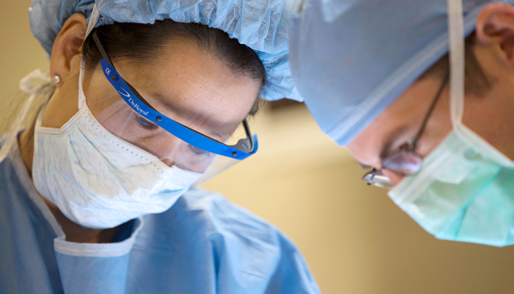 Shelley Hwang performing surgery