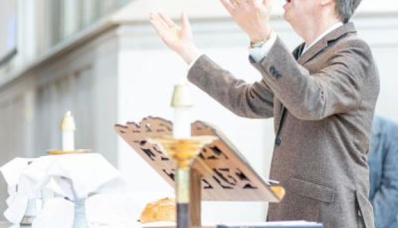 Lester Ruth at the pulpit