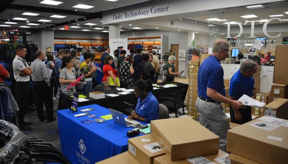 Duke employees line up to purchase Apple products at one of 2017's Faculty and Staff Appreciation Sales at Duke University Stores. Photo by Stephen Schramm.