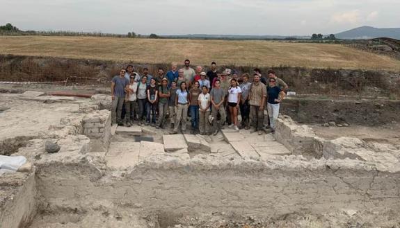 Maurizio Forte's Vulci 3000 research team gathers at the excavation site in rural Italy. Photo courtesy of Maurizio Forte.