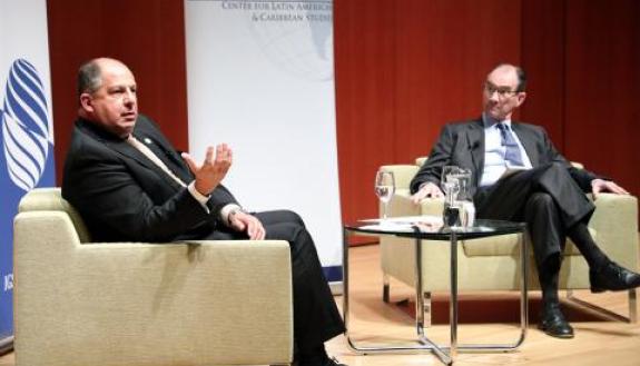 Luis Guillermo Solís Rivera (left), former President of Costa Rica, spoke about issues facing Central America in a discussion with Patrick Duddy (right), director of Duke’s Center for Latin American and Caribbean Studies, at the Nasher Museum of Art on Fe