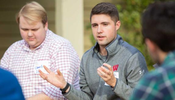 alumnus David Gardner as a Duke Law student, leading. a. discussion on working in the federal government